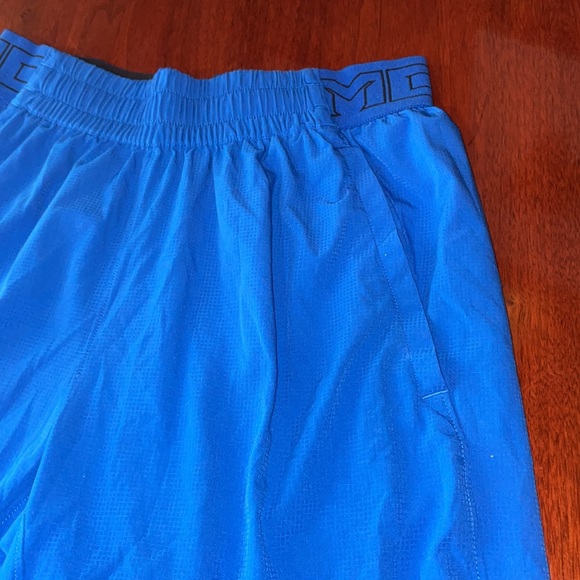 Men’s Under Armour Shorts size Small - Picture 3 of 9